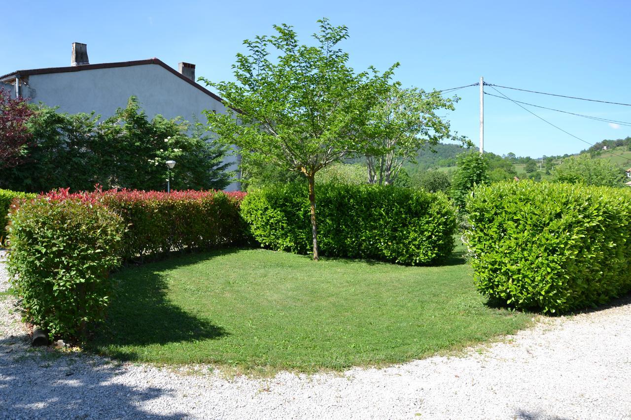 Camping La Mare Aux Fees Hotel Roquefeuil Exterior foto