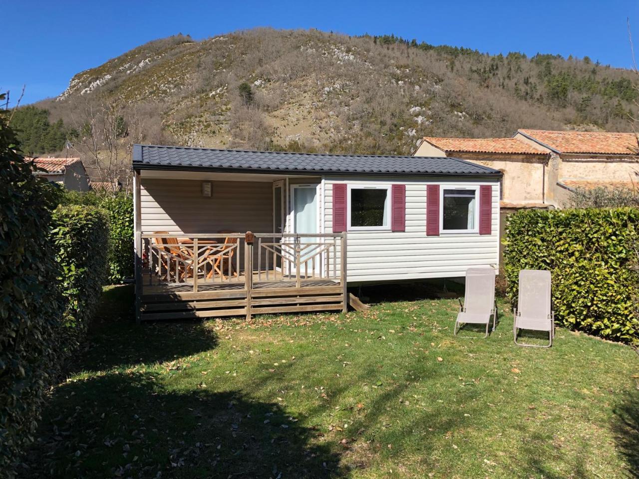 Camping La Mare Aux Fees Hotel Roquefeuil Exterior foto